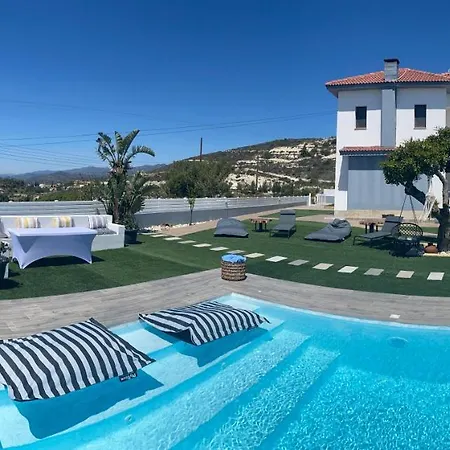 Kasparis View * 班诺卢弗卡拉