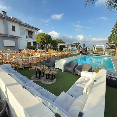 Kasparis View 班诺卢弗卡拉